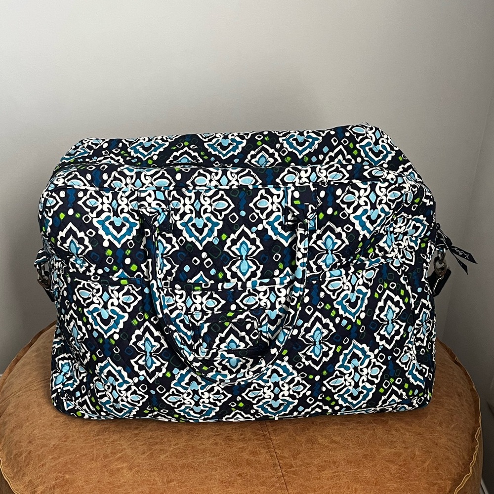 Vera Bradley Large Weekender Traveler Bag - Picture 4 of 9